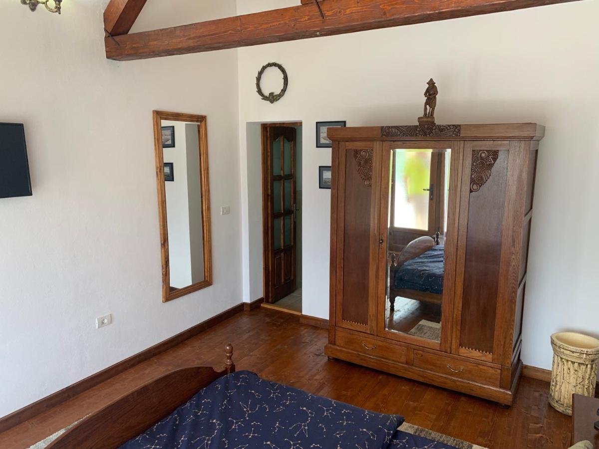 Casa Romana Ieşelniţa Buitenkant foto